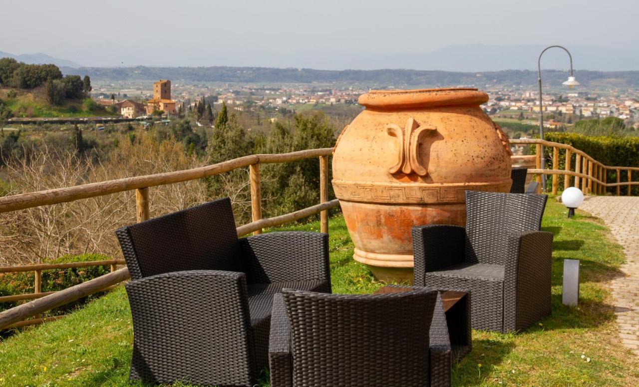 Montevecchio Apartments Montopoli in Val dʼArno エクステリア 写真