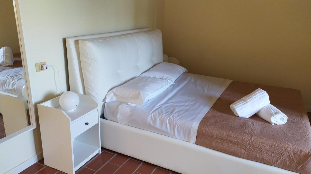 Montevecchio Apartments Montopoli in Val dʼArno エクステリア 写真
